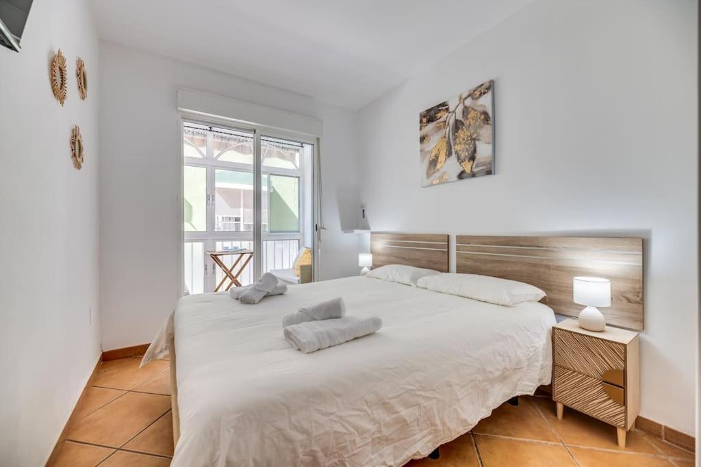 Encantador Apartamento Cerca Del Mar Malaga Luaran gambar