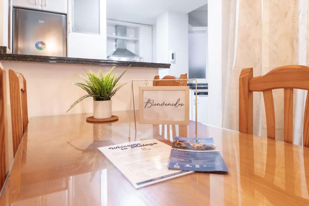 Encantador Apartamento Cerca Del Mar Malaga Luaran gambar